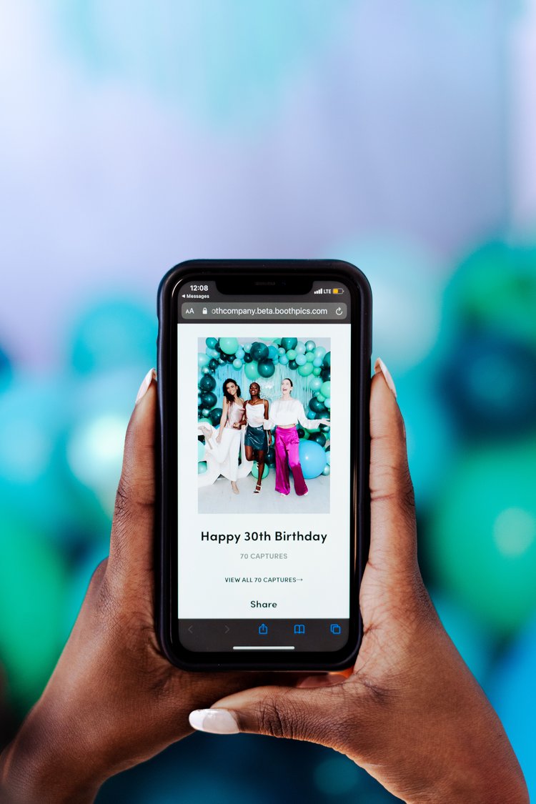 Online mobile gallery